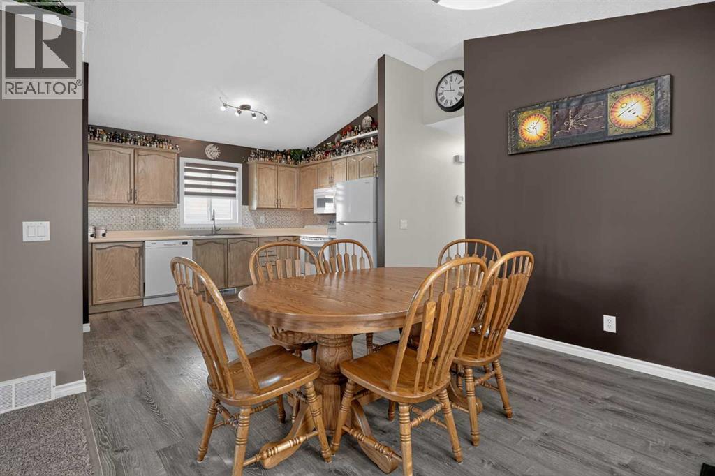 34 Mt Aberdeen Link SE, Calgary, Alberta, T2Z3N6 — thumbnail 4