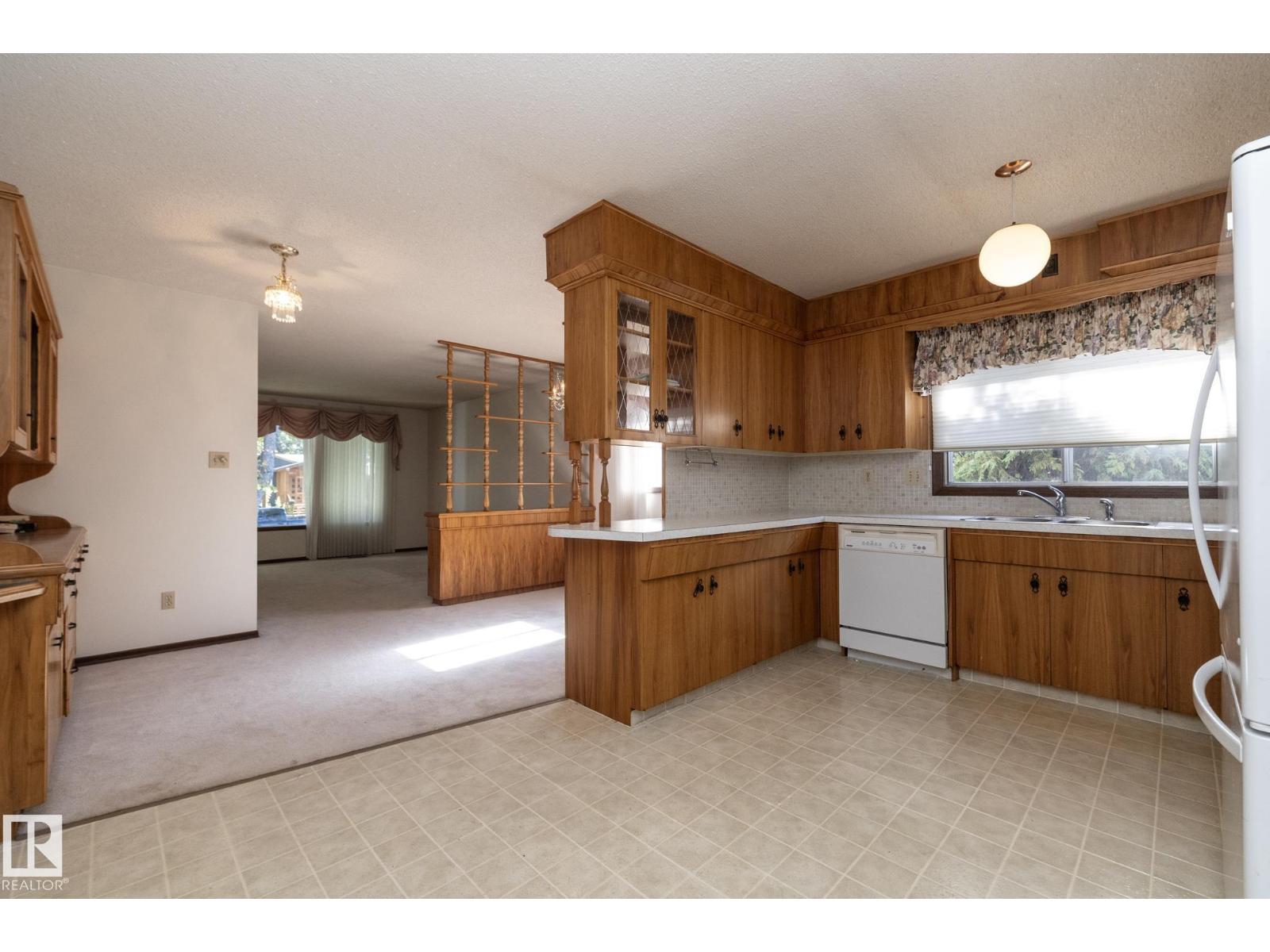 11322 52 ST NW - Image 17