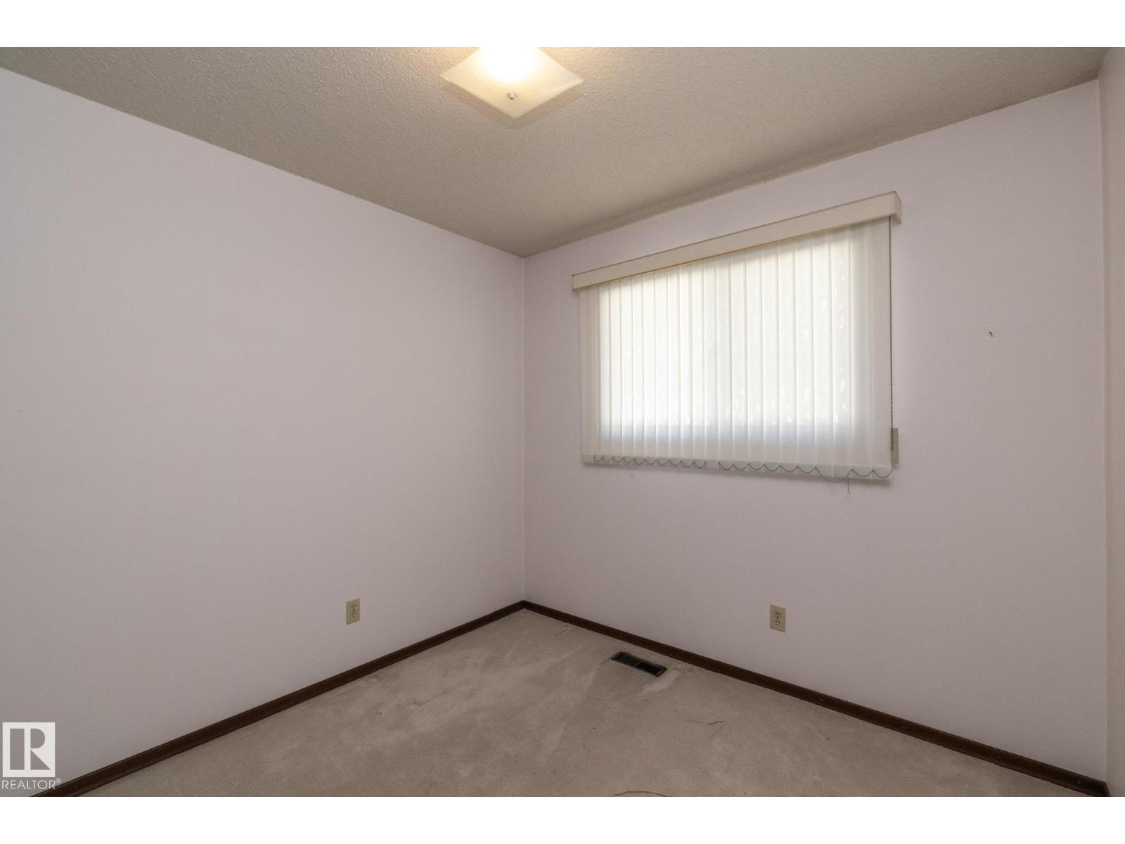 11322 52 ST NW - Image 28