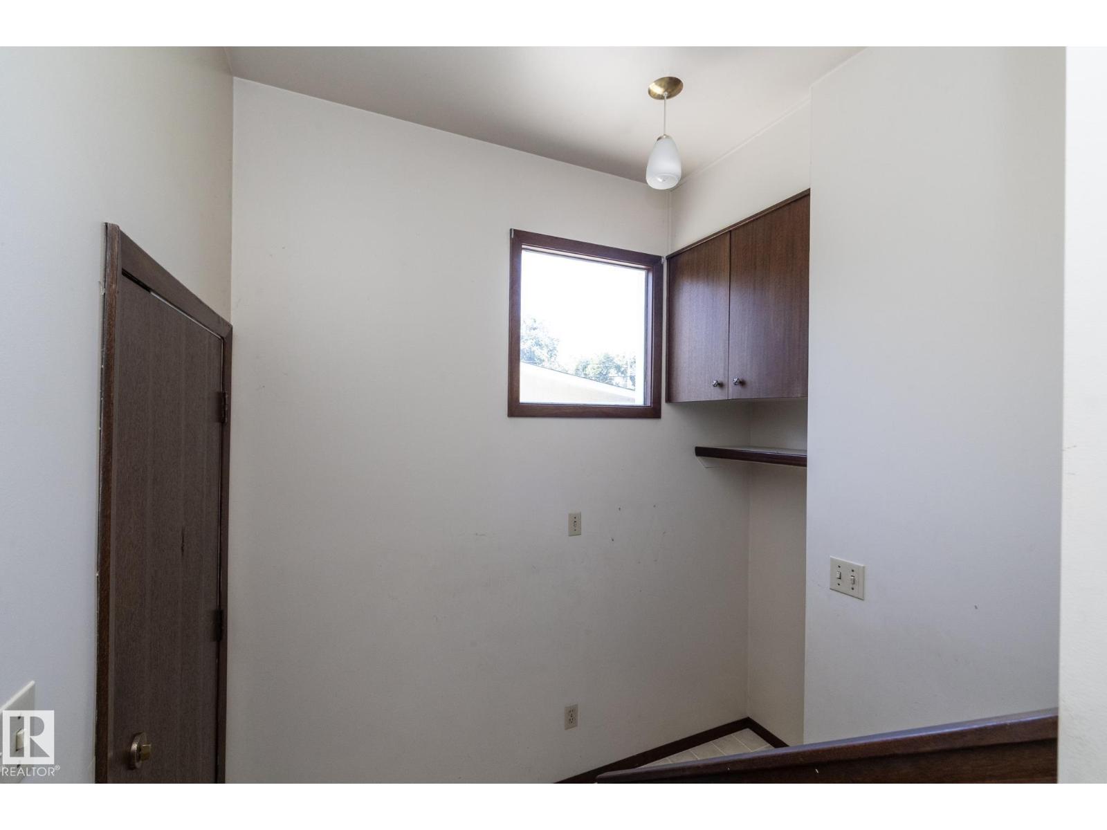 11322 52 ST NW - 37