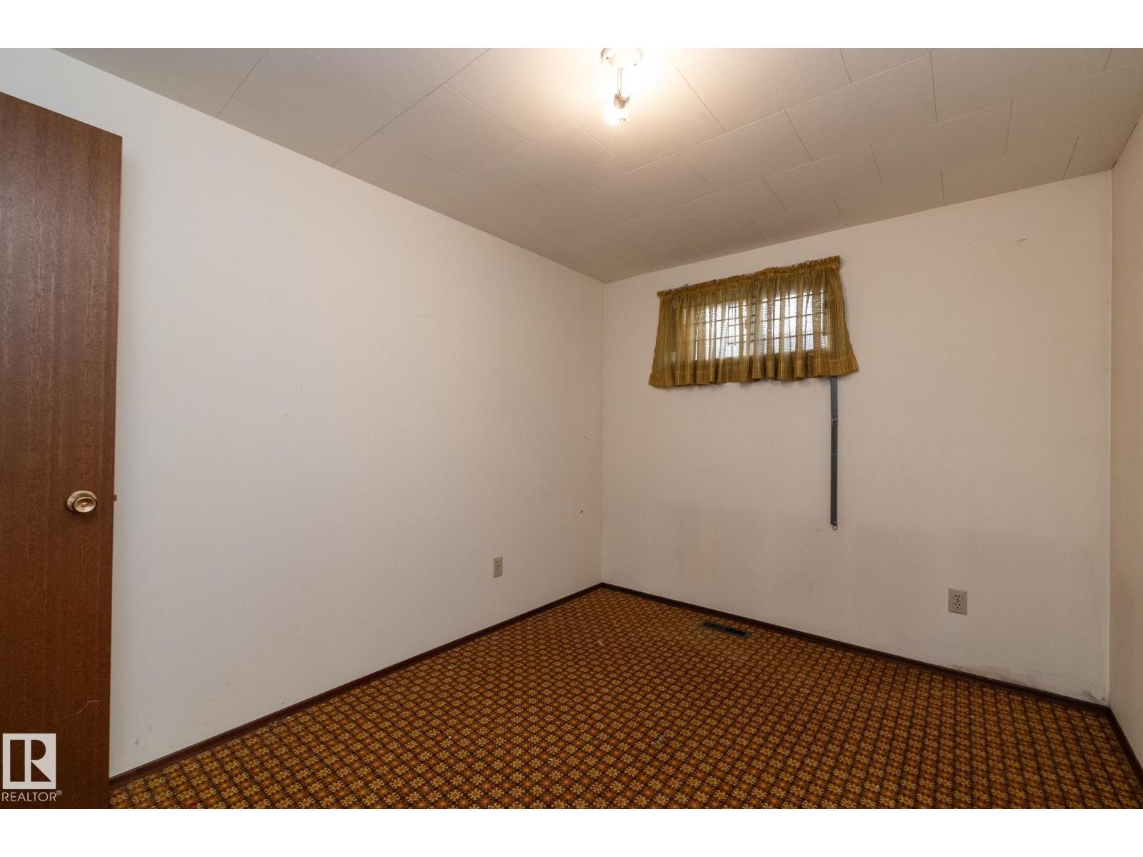 11322 52 ST NW - 49