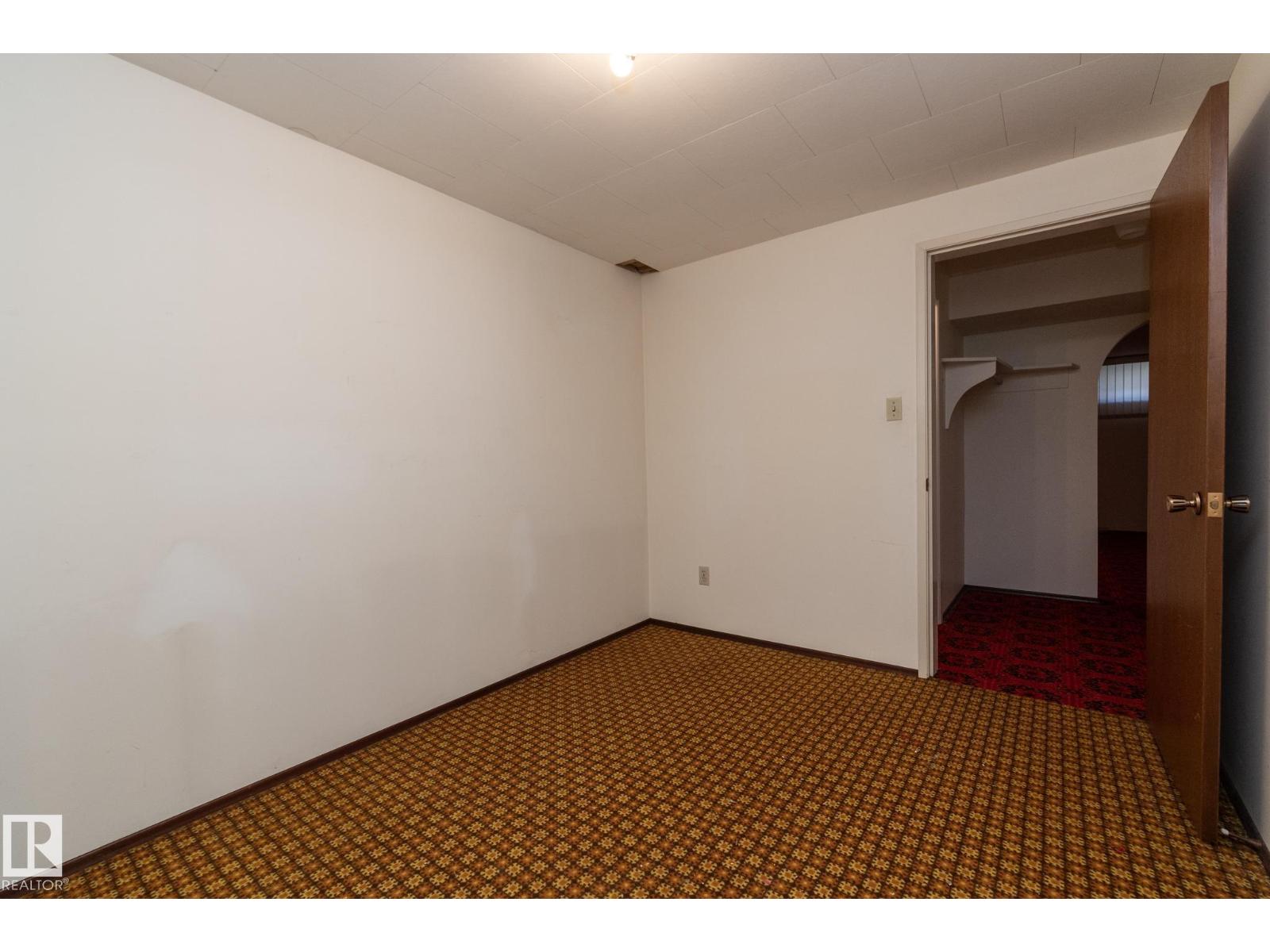 11322 52 ST NW - Image 51