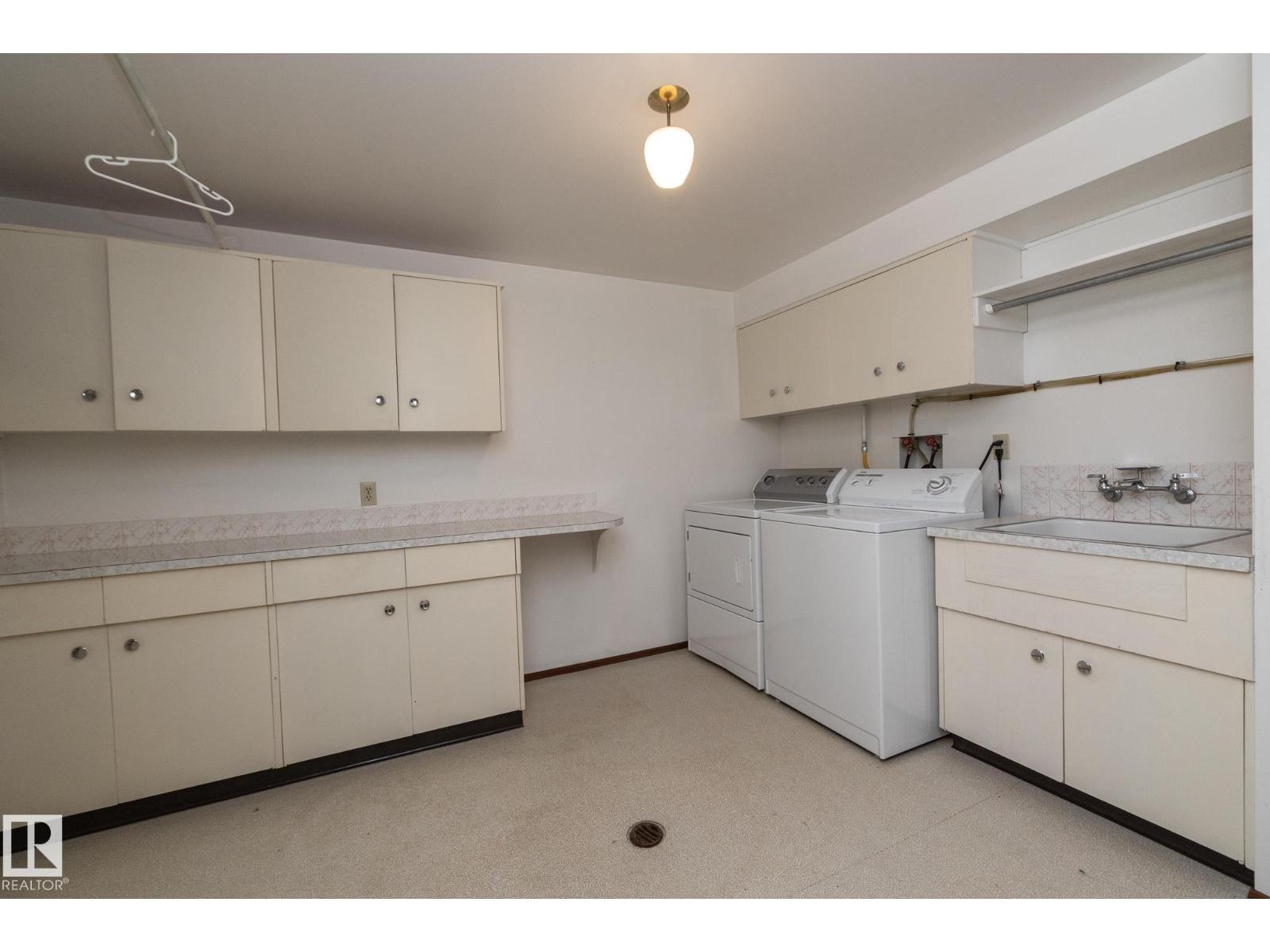 11322 52 ST NW - Image 54
