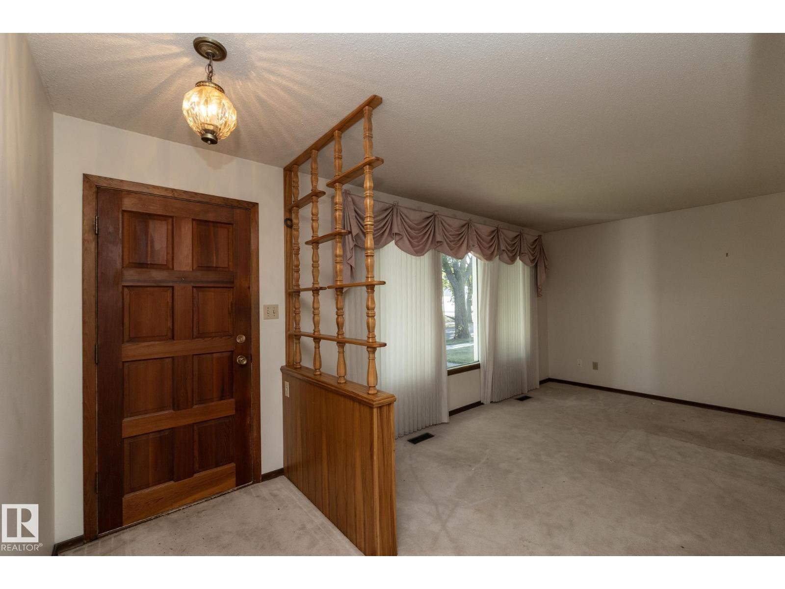 11322 52 ST NW - 5