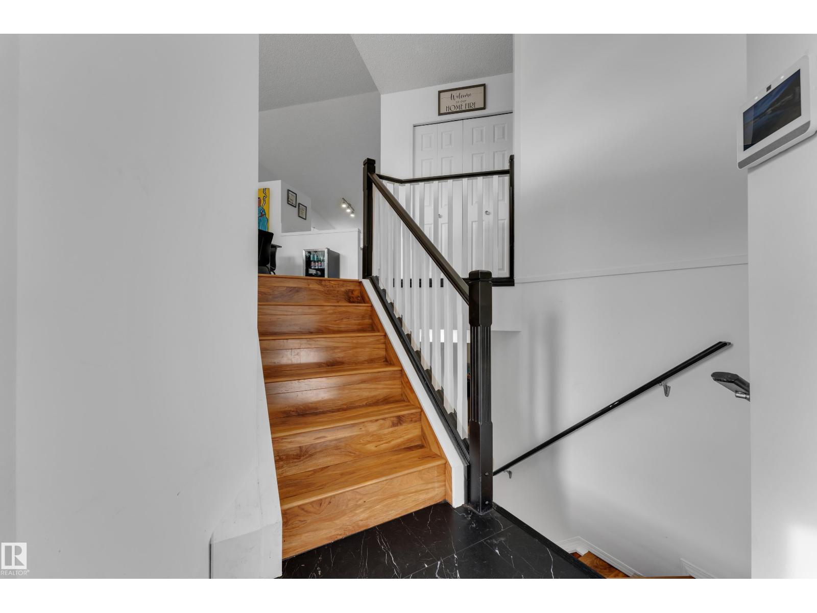 1233 ORMSBY LN NW - 5