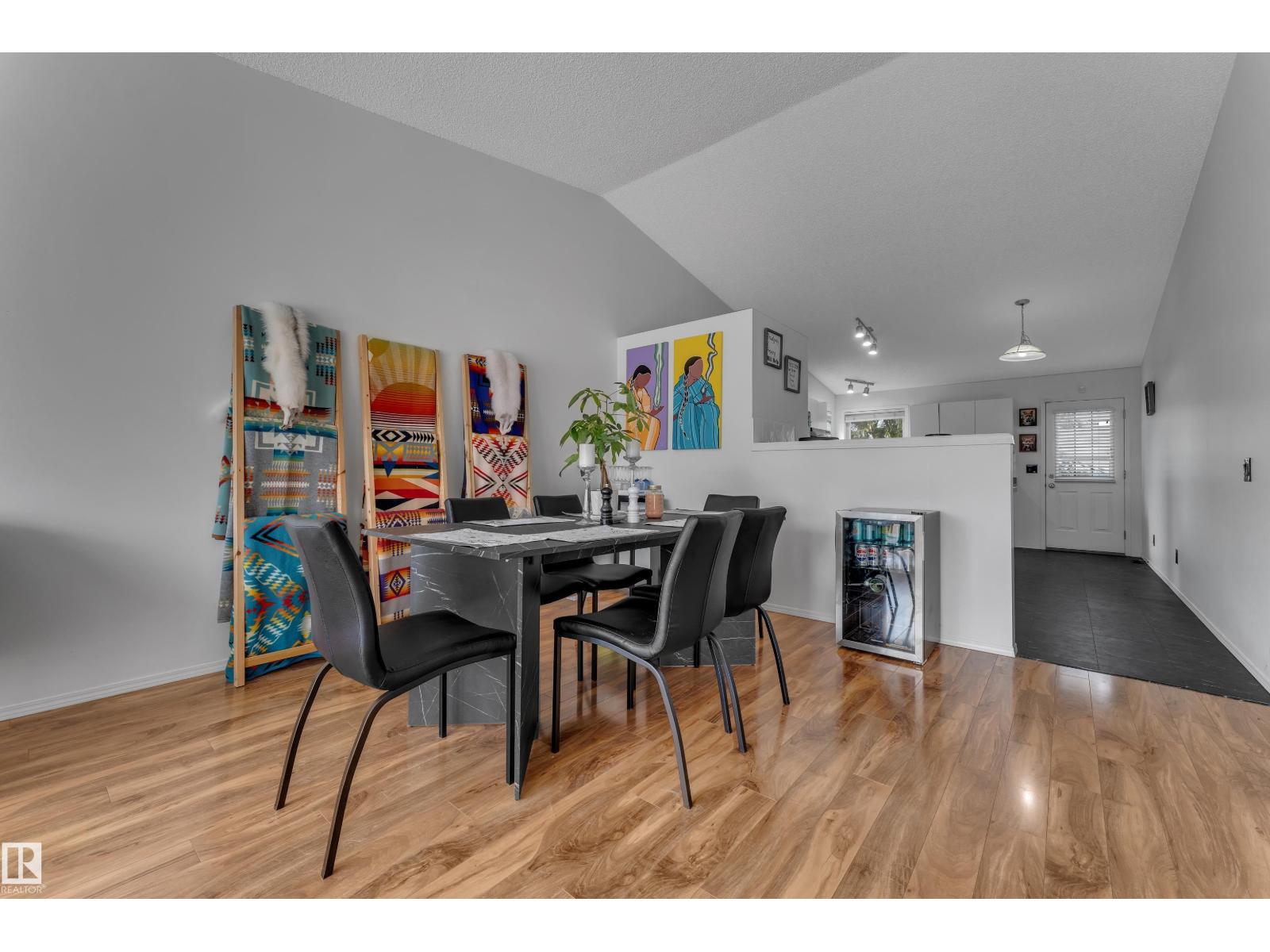 1233 ORMSBY LN NW - 8