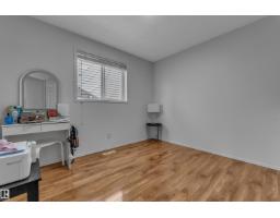 1233 Ormsby Ln Nw, Edmonton, AB T5T6R2 Photo 14
