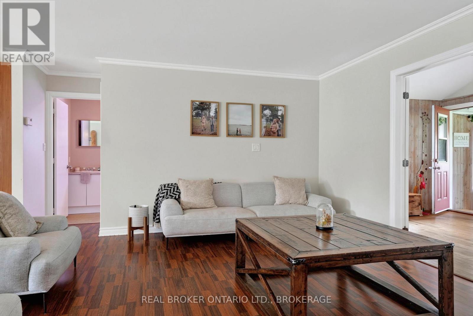 18 FROST AVENUE - 12