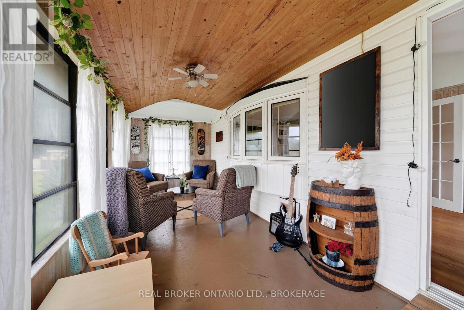 18 FROST AVENUE - 18