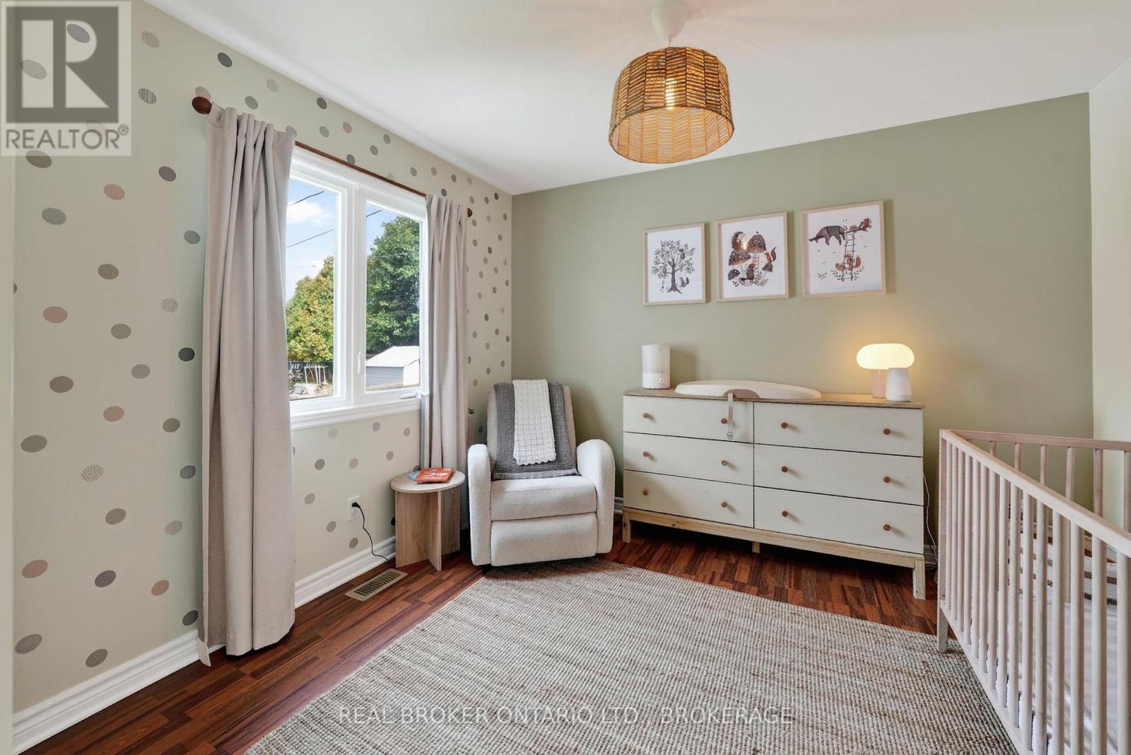 18 FROST AVENUE - 23