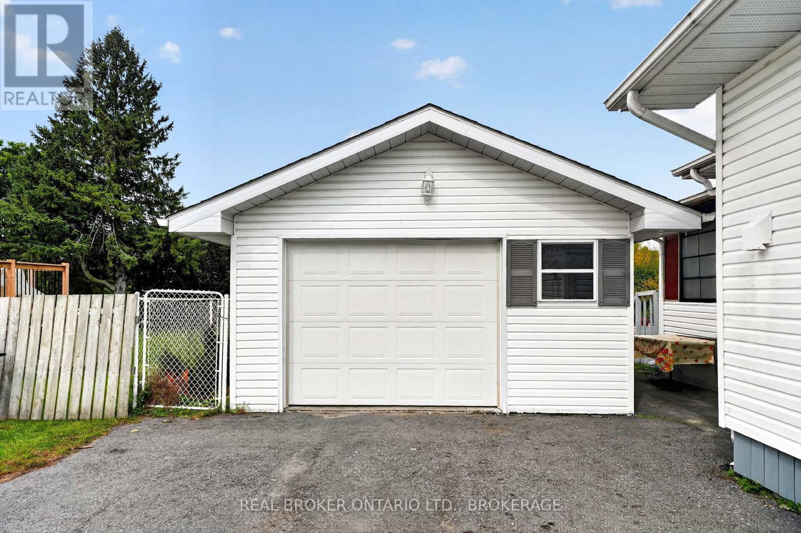 18 FROST AVENUE - Image 28