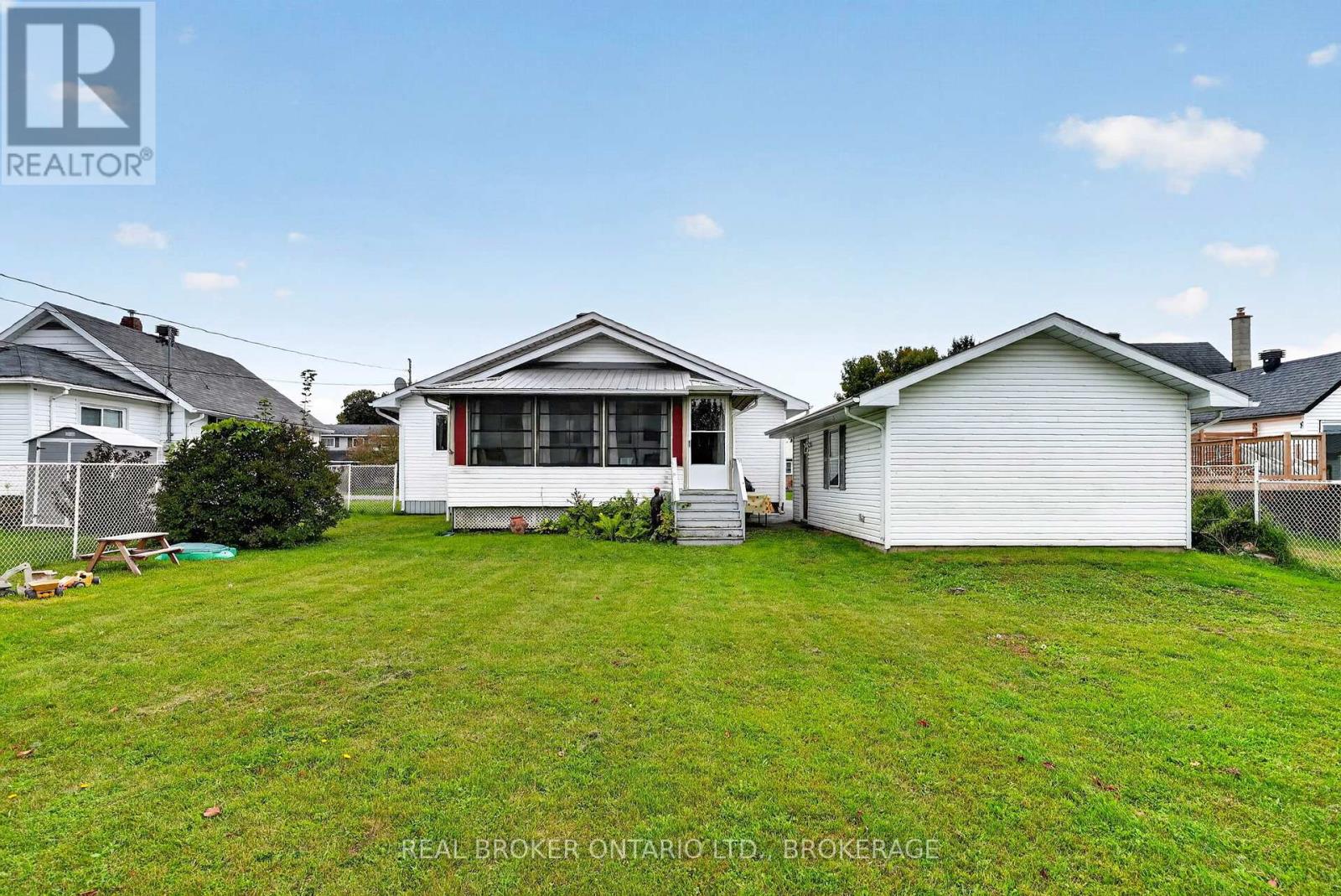 18 FROST AVENUE - Image 32