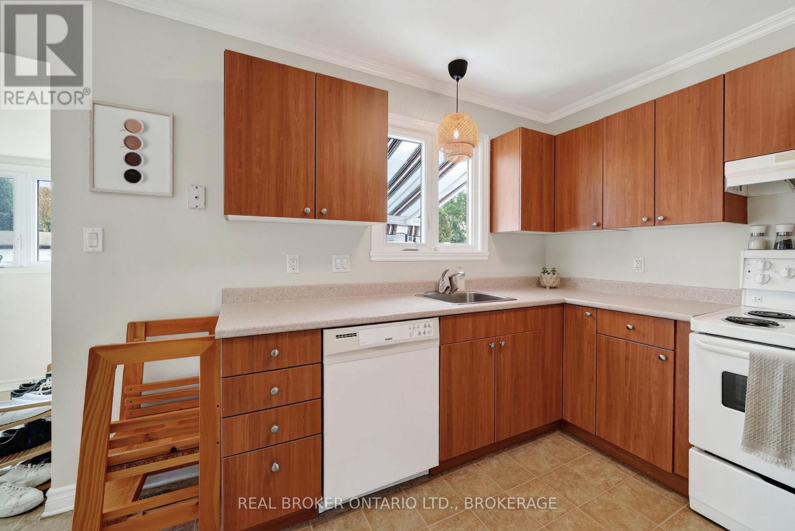 18 FROST AVENUE - Image 9