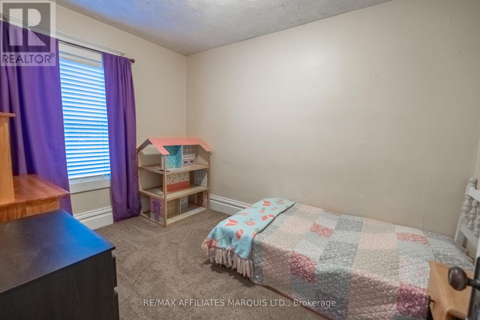 311 FOURTH STREET W - Image 18