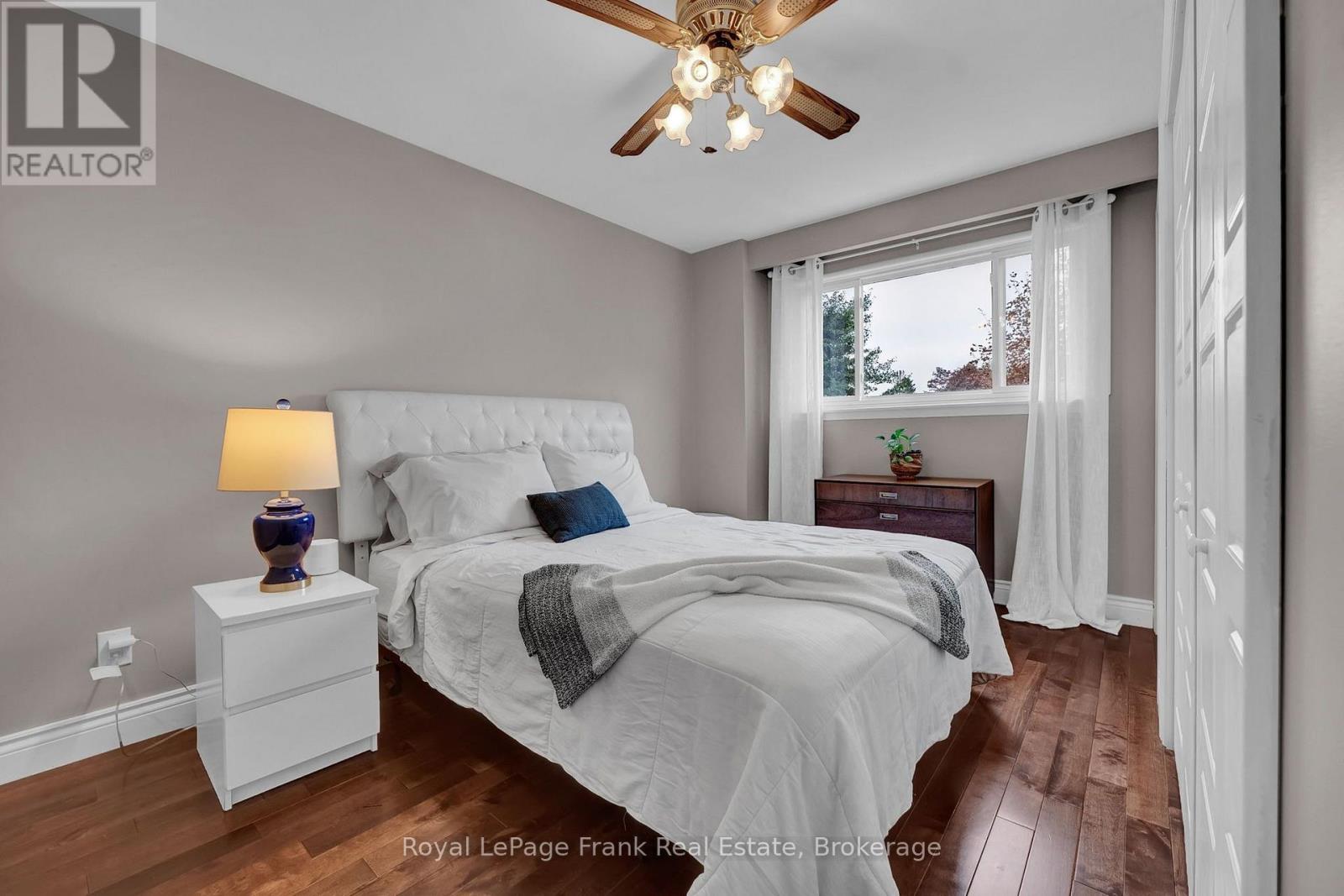117 LAWRENCE CRESCENT - Image 22
