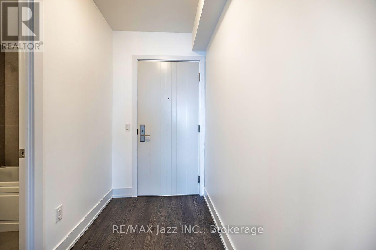 2001- 2550 Simcoe Street North, Oshawa, ON photo 2