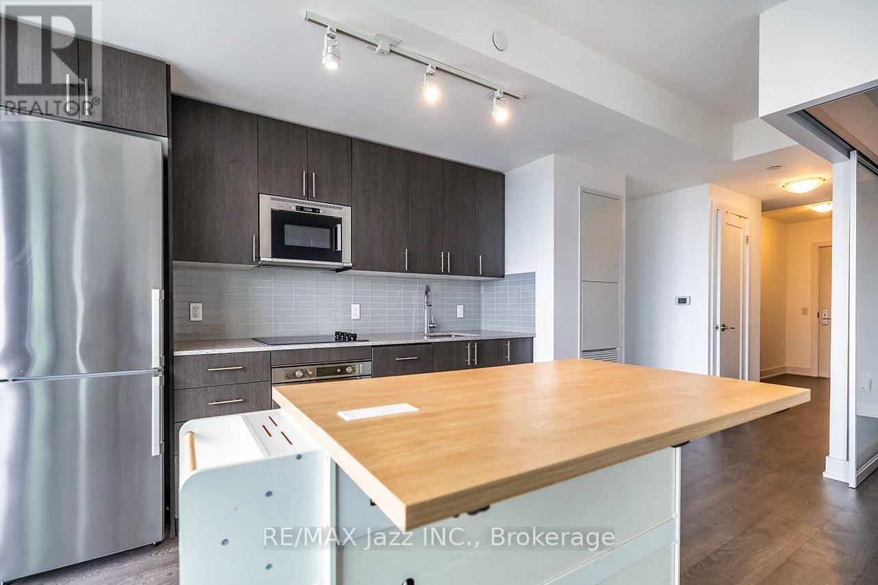 2001- 2550 Simcoe Street North, Oshawa, ON photo 8