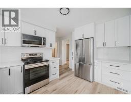 Living room - 38 Endfield Avenue Unit# Main, Hamilton, ON L8T2L4 Photo 6