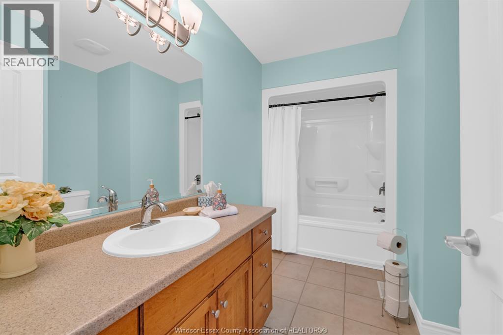 307 GOLFVIEW DRIVE - 16