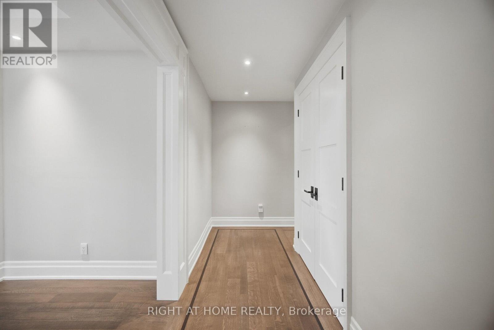 1037 LAKESHORE ROAD W - 13