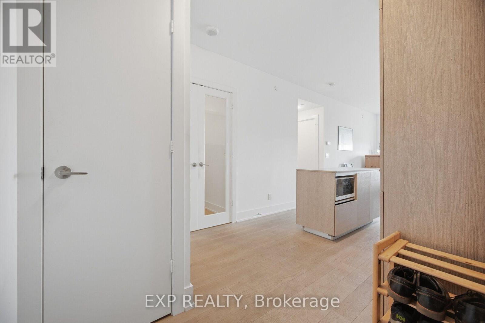 Photo of 1203 - 200 BLOOR STREET W