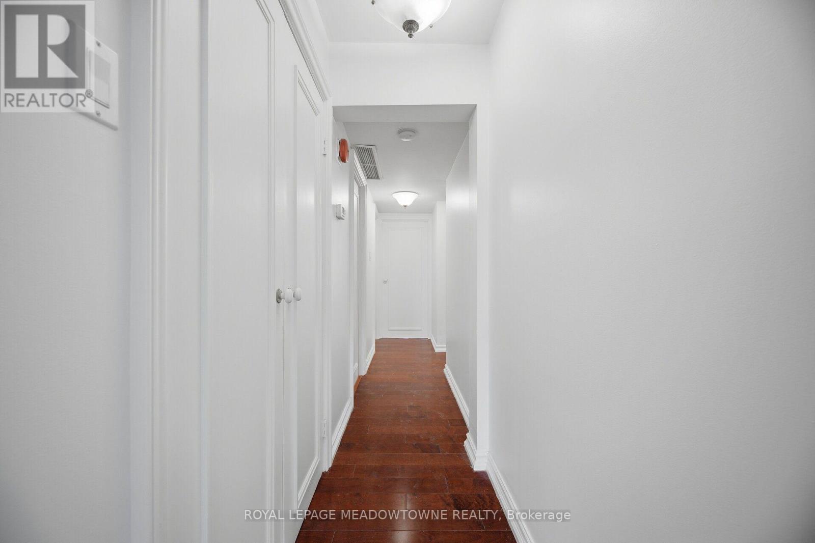 #610 82 LOMBARD STREET - 18
