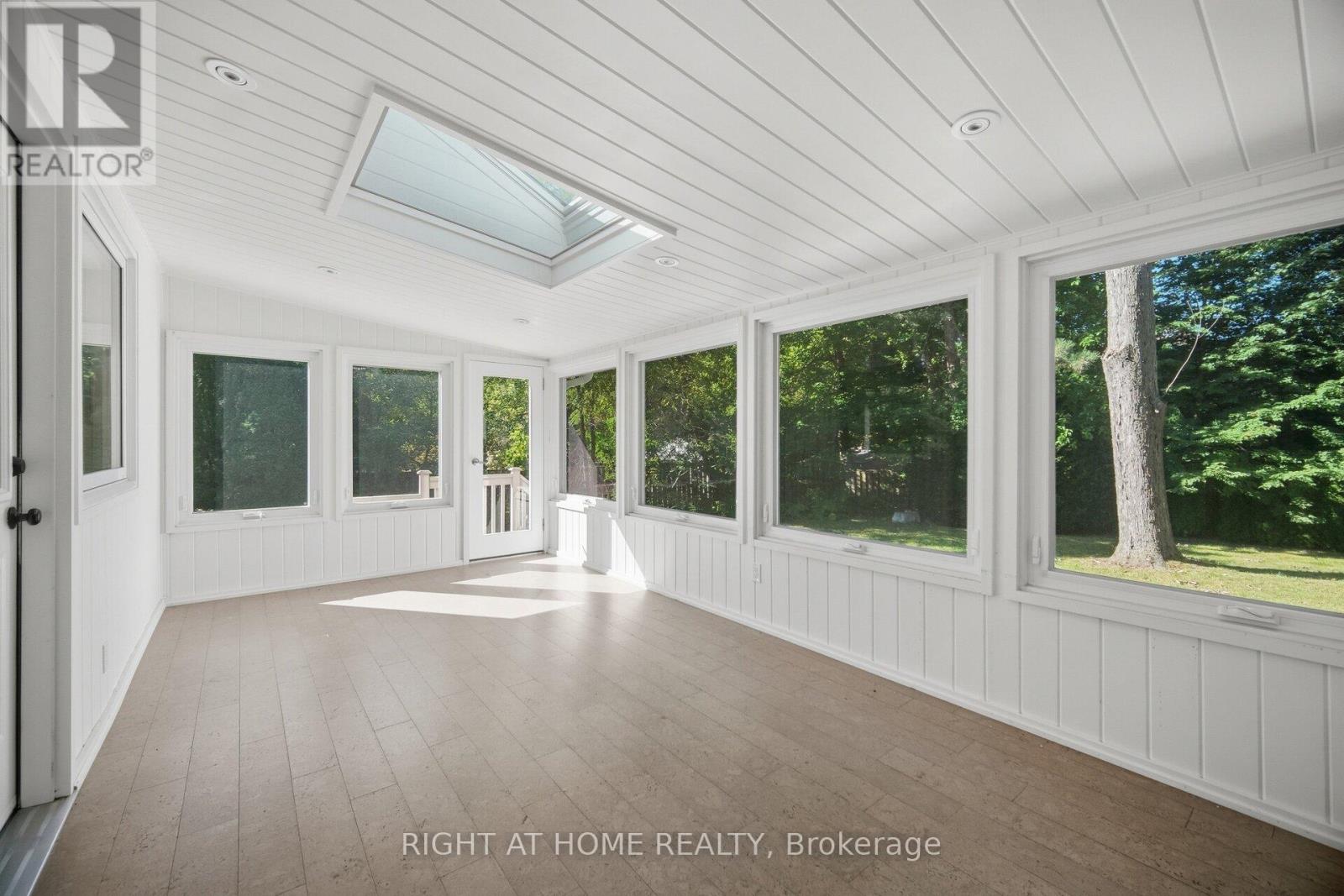 1037 LAKESHORE ROAD W - 25