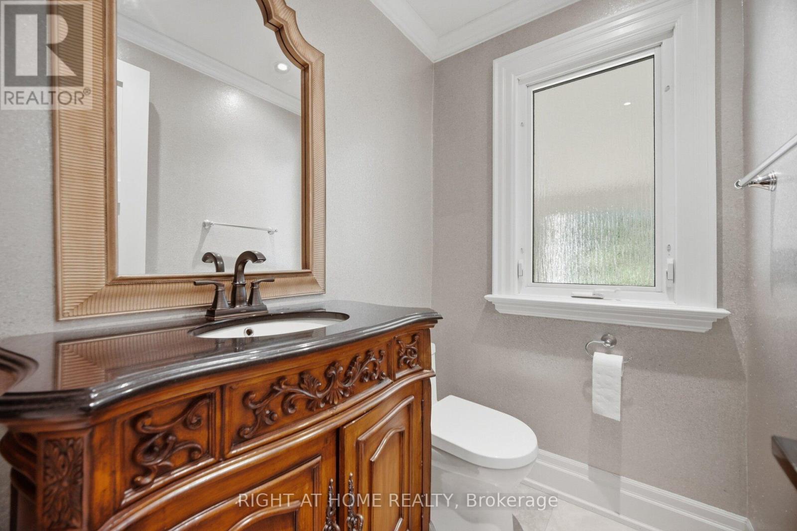 1037 LAKESHORE ROAD W - 26