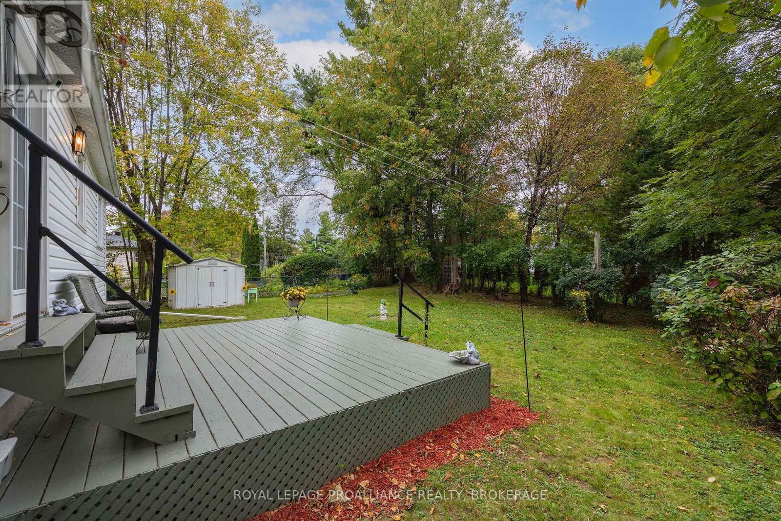 151 HAWTHORNE AVENUE - Image 30