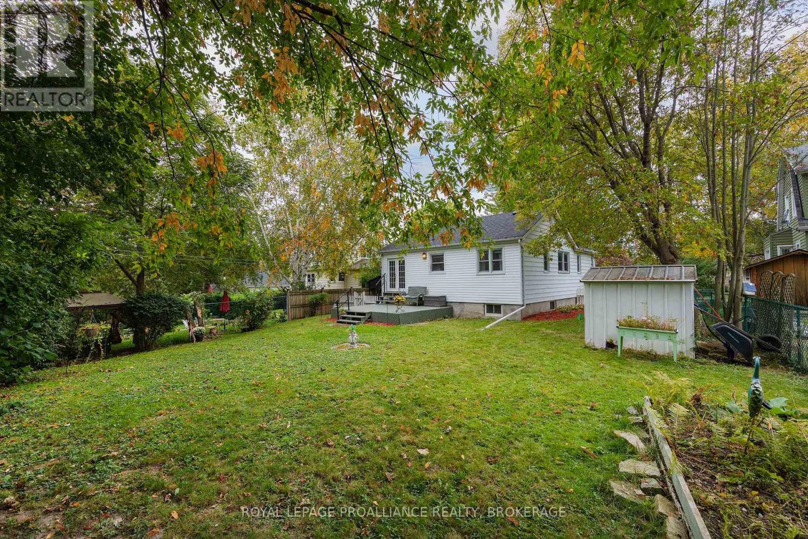 151 HAWTHORNE AVENUE - Image 31