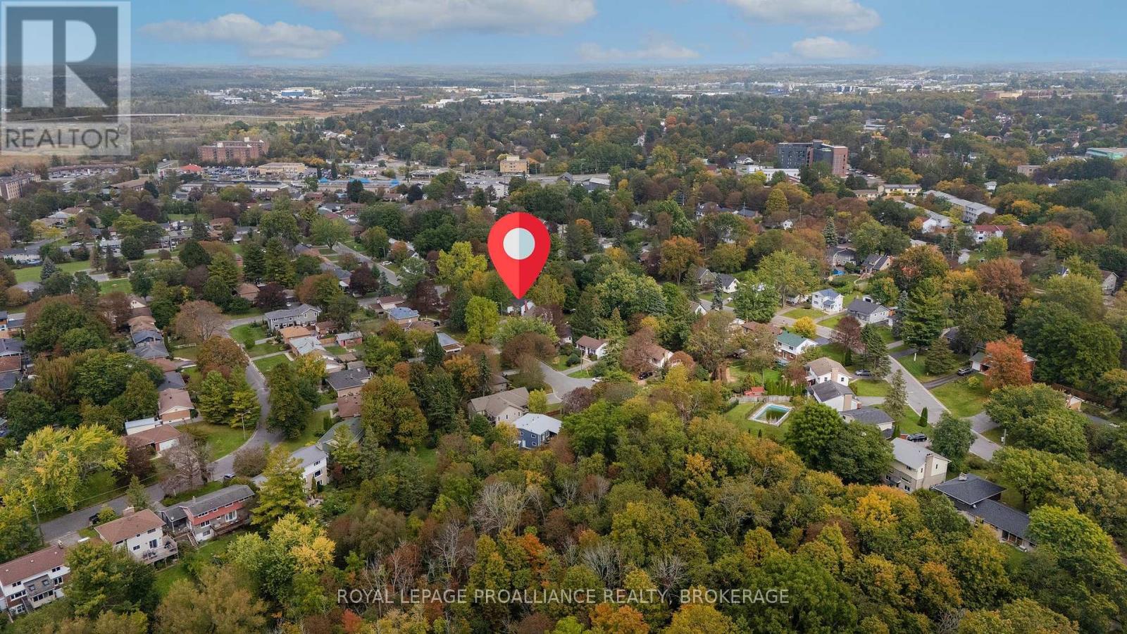 151 HAWTHORNE AVENUE - 36