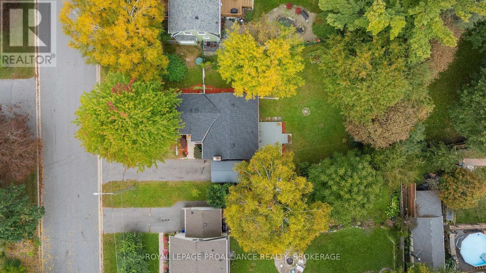 151 HAWTHORNE AVENUE - 38