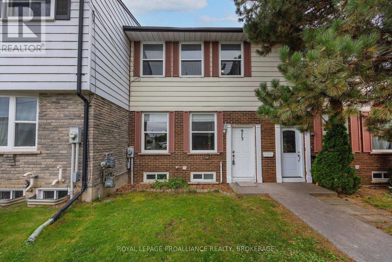 Property for sale at 61 - 973 OAKVIEW AVENUE