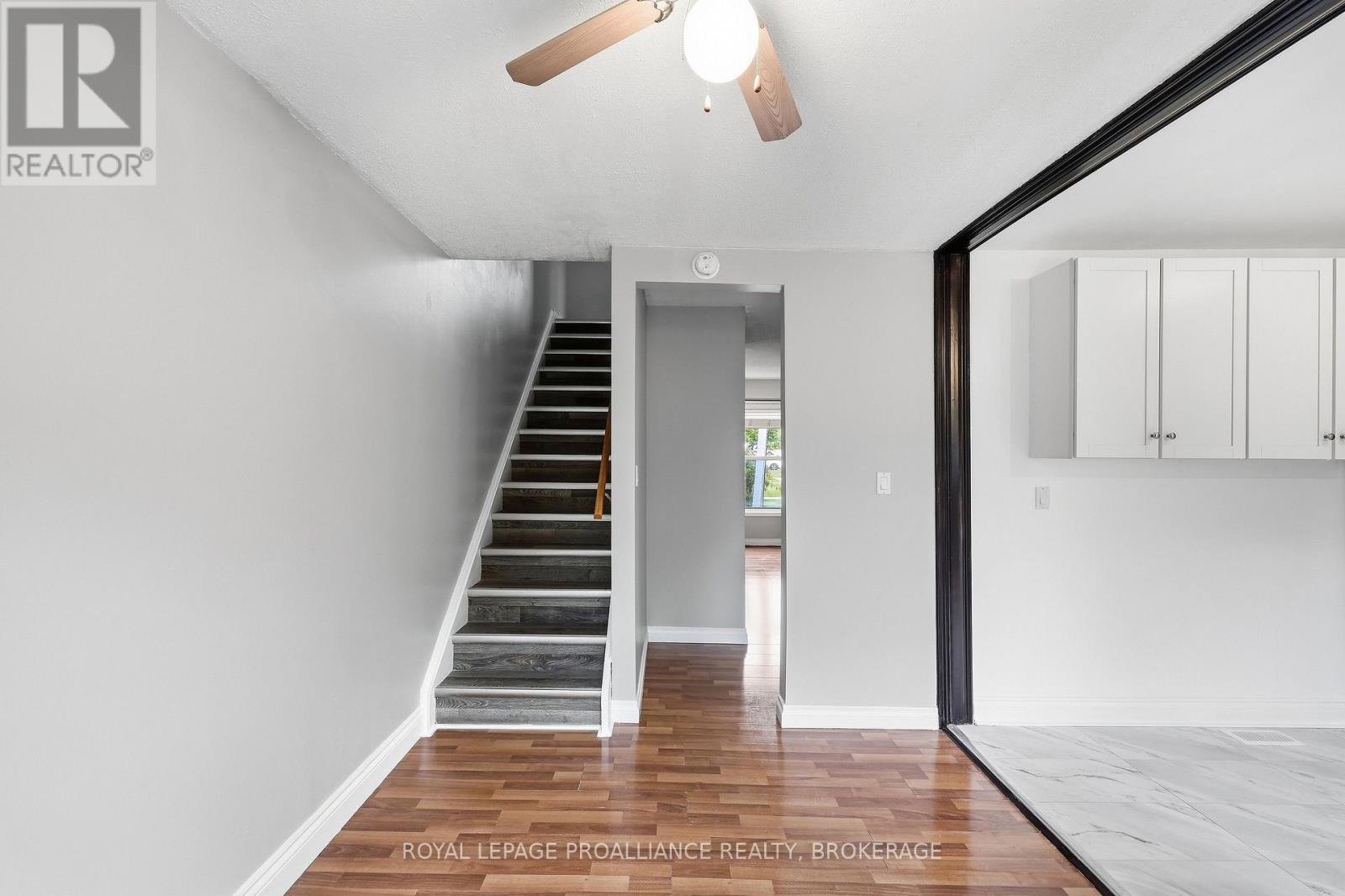 #61 973 OAKVIEW AVENUE - 16