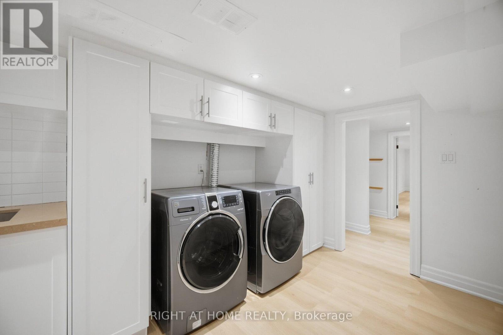 1037 LAKESHORE ROAD W - Image 41