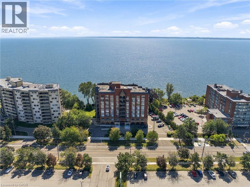 #203 5340 LAKESHORE Road - 1