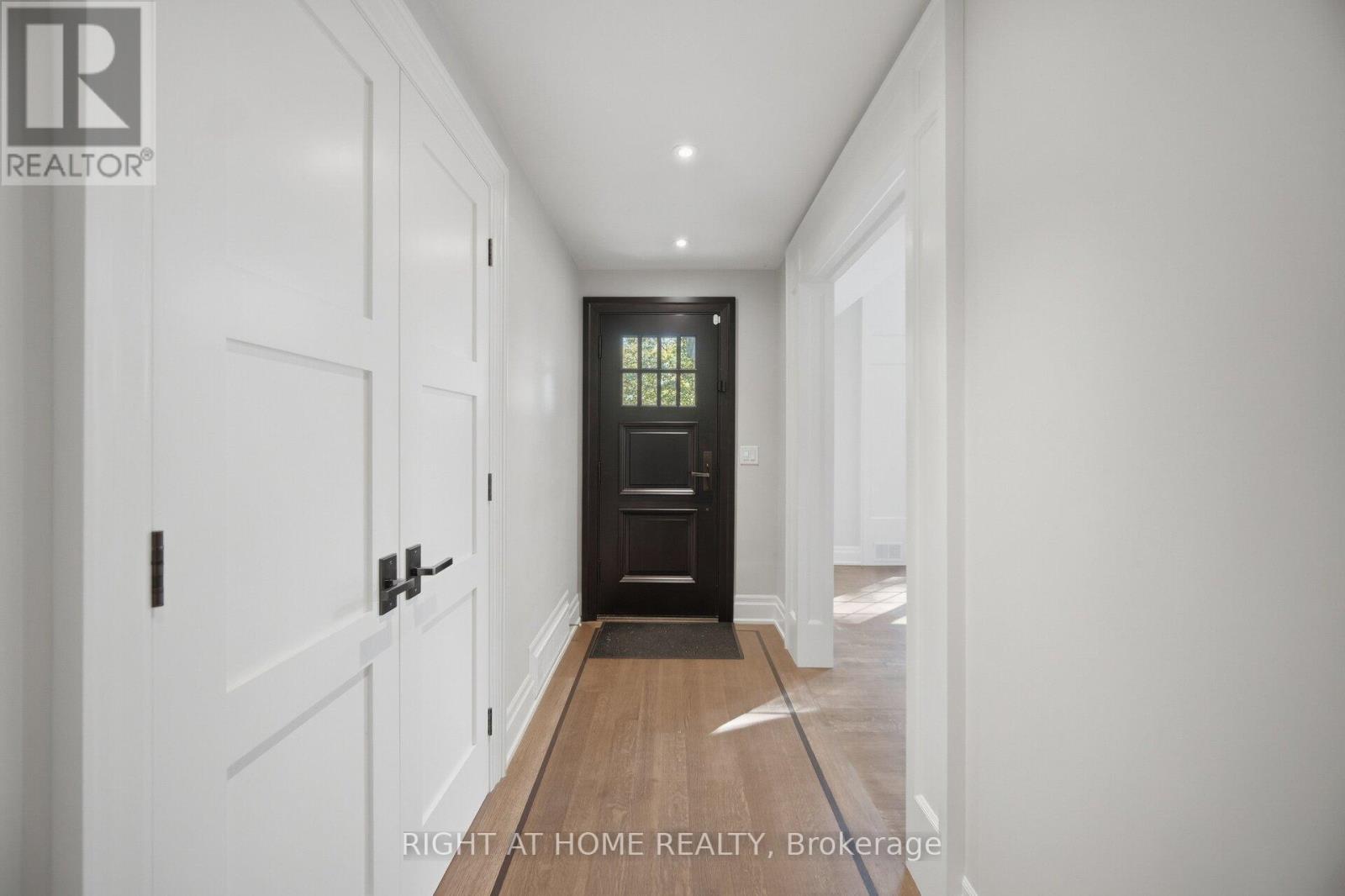 1037 LAKESHORE ROAD W - 12
