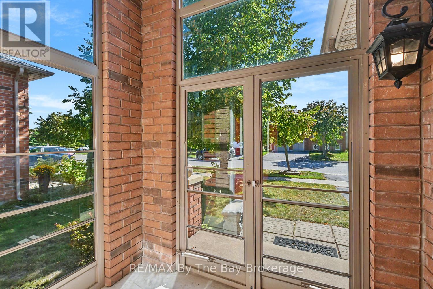 33 Telfer Road, Collingwood photo 2