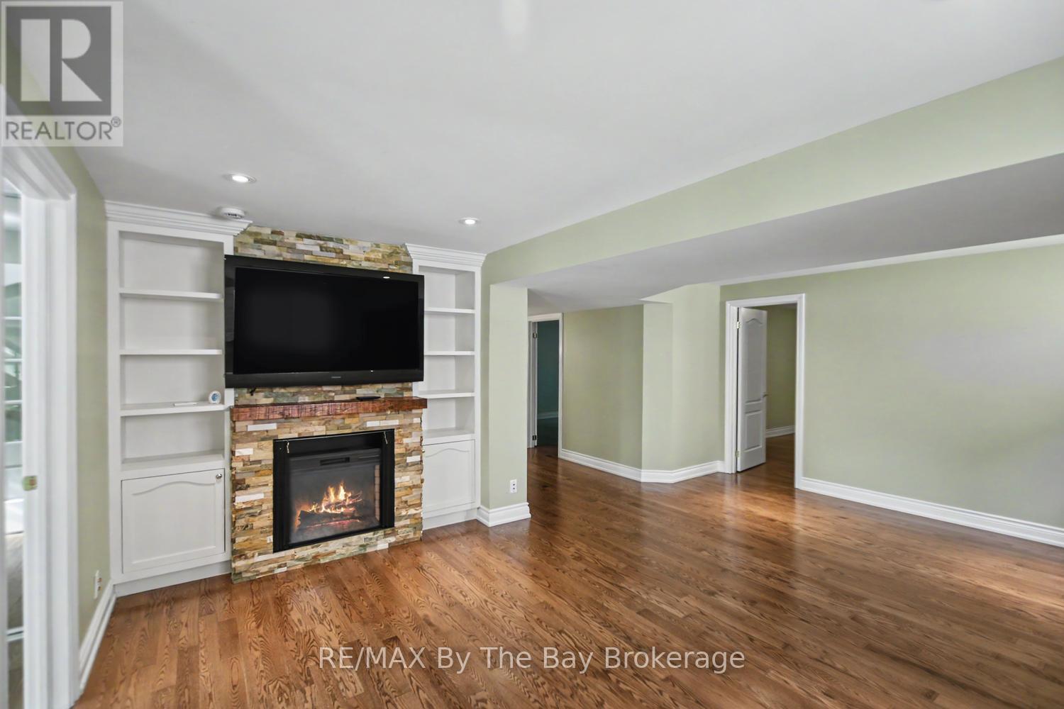 33 TELFER ROAD - 5