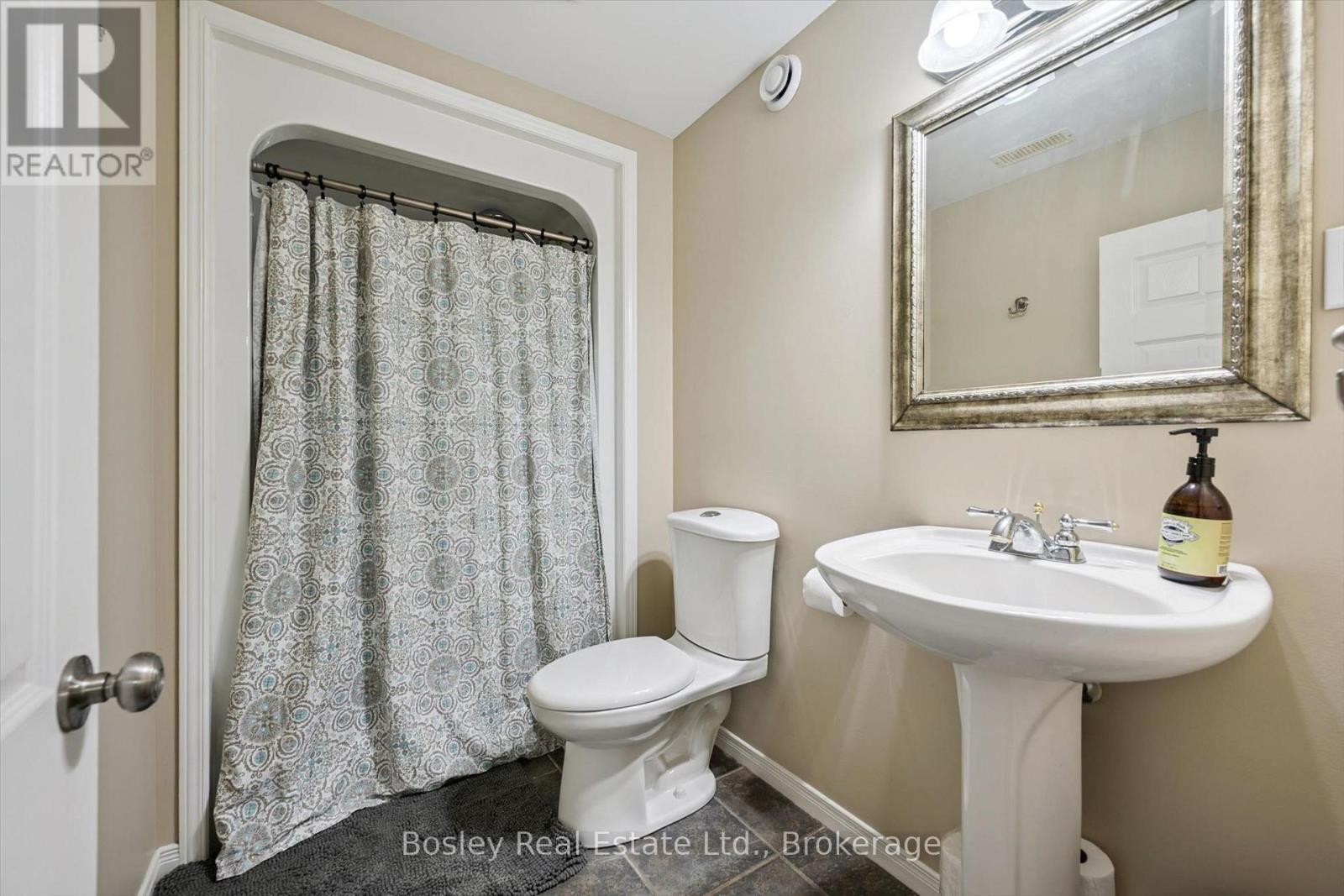 26 GLENGARRY ROAD - 28