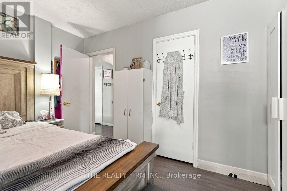 211 HIGHBURY AVENUE N - Image 25