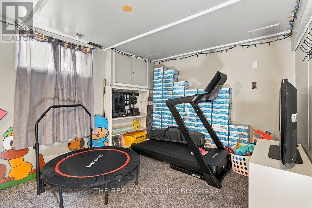 211 HIGHBURY AVENUE N - Image 33