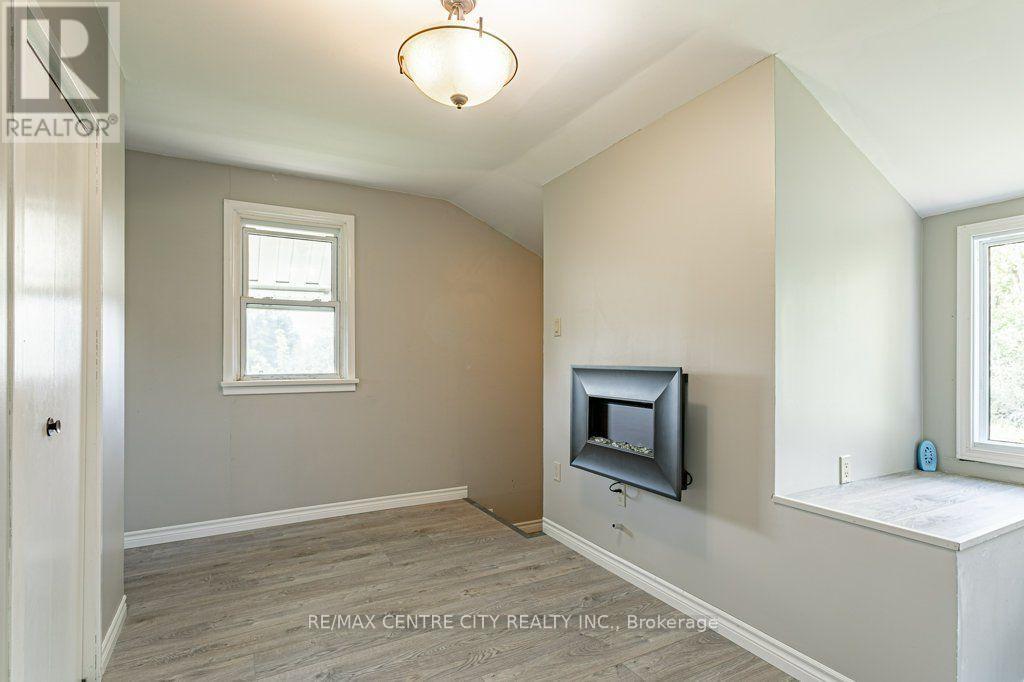 4526 WONDERLAND ROAD S - 18