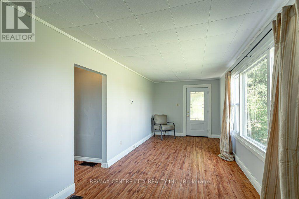 4526 WONDERLAND ROAD S - 6