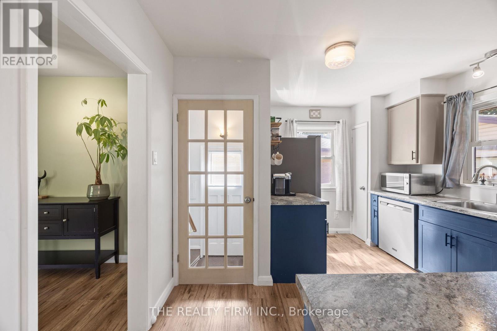 223 MICHAELMAS STREET - 18