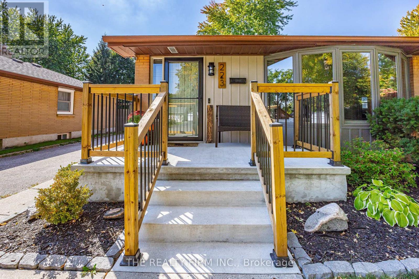 223 MICHAELMAS STREET - 3