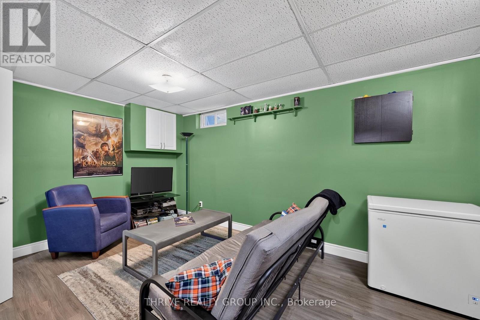 #34 300 SANDRINGHAM CRESCENT - 18