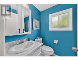 Bathroom - 34 - 300 Sandringham Crescent, London South, ON N6C5B4 Photo 10