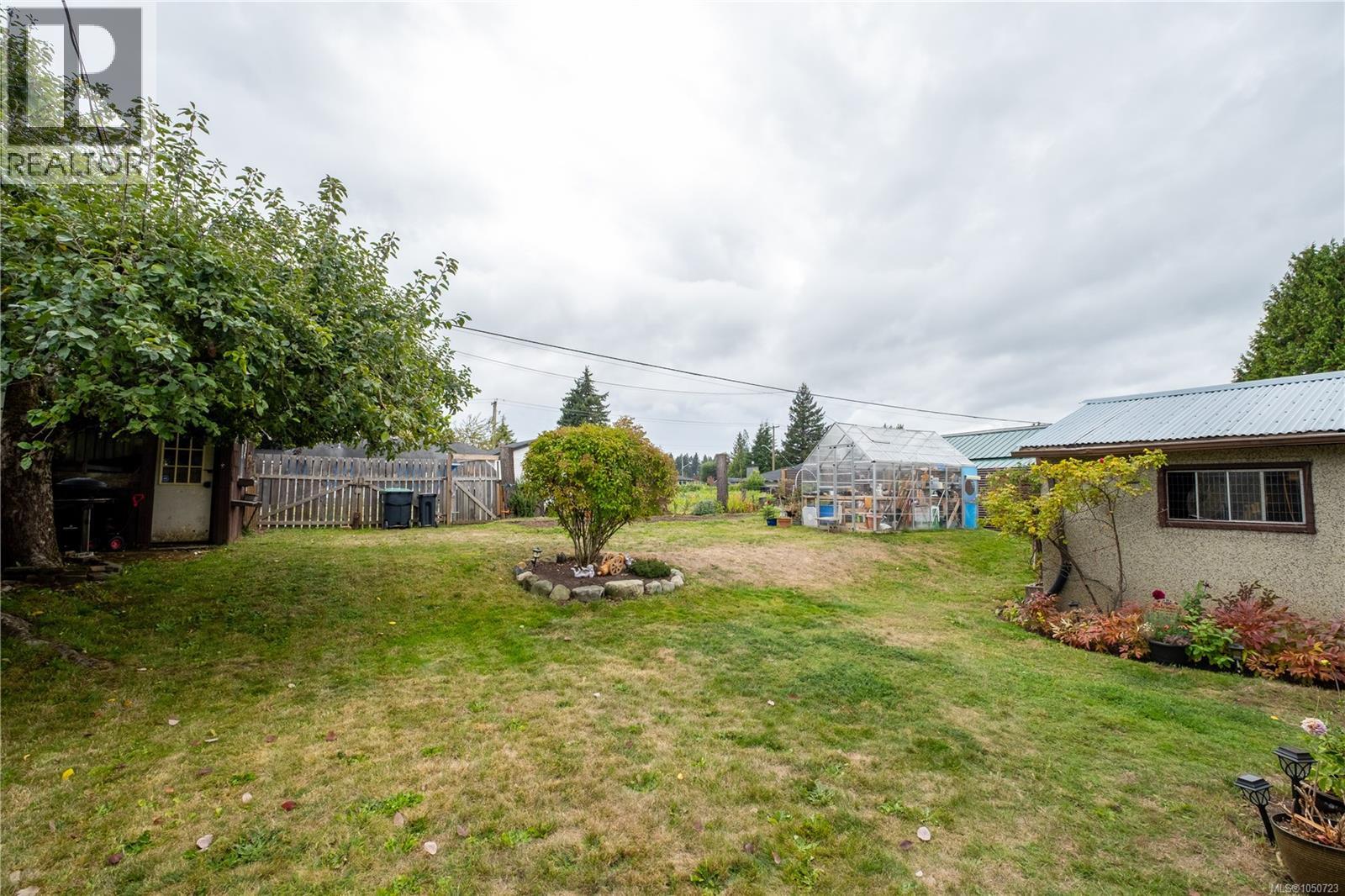 626 16th St - Image 3
