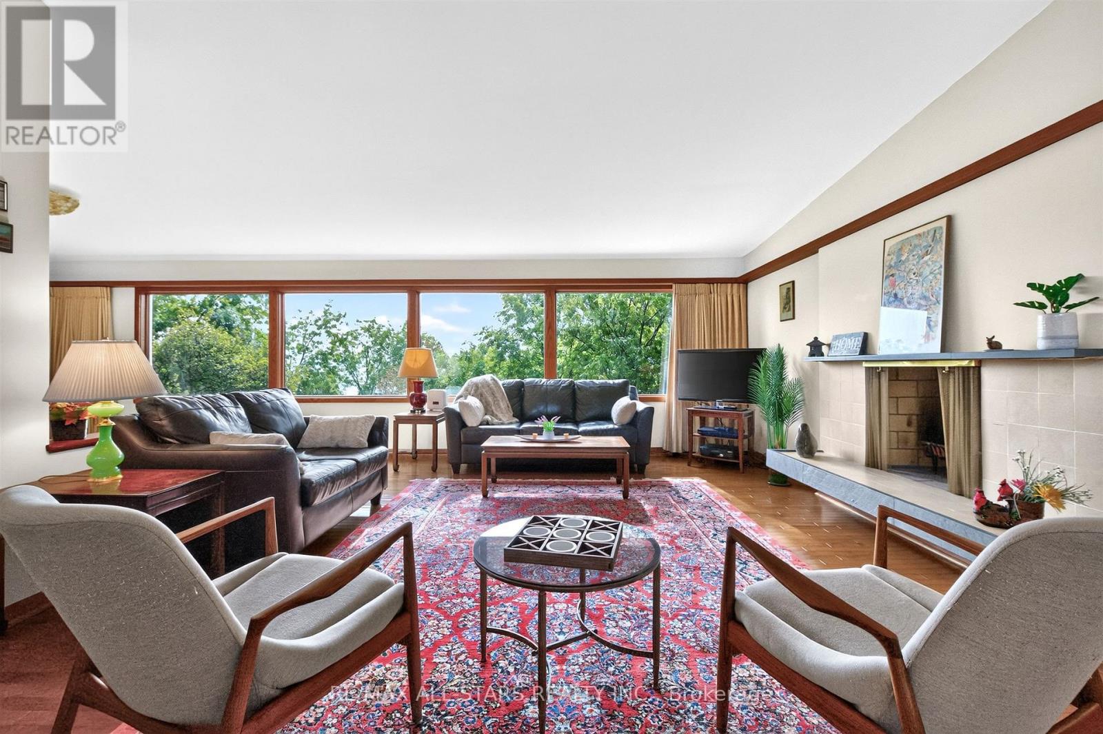 59 HILL CRESCENT - 13